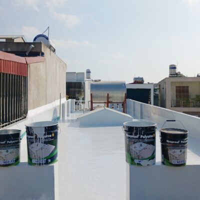 Thi công nguội Neoproof Polyurea R Grey – lớp phủ đàn hồi gốc Polyurea, bám chắc bề mặt bê tông