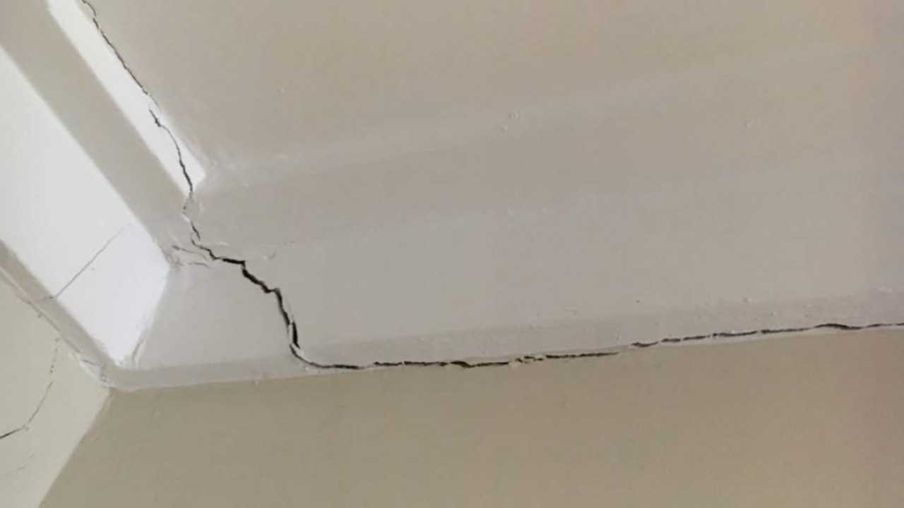 6 Trường Hợp Xử Lý Chân Tường Bị Nứt Hiệu Quả