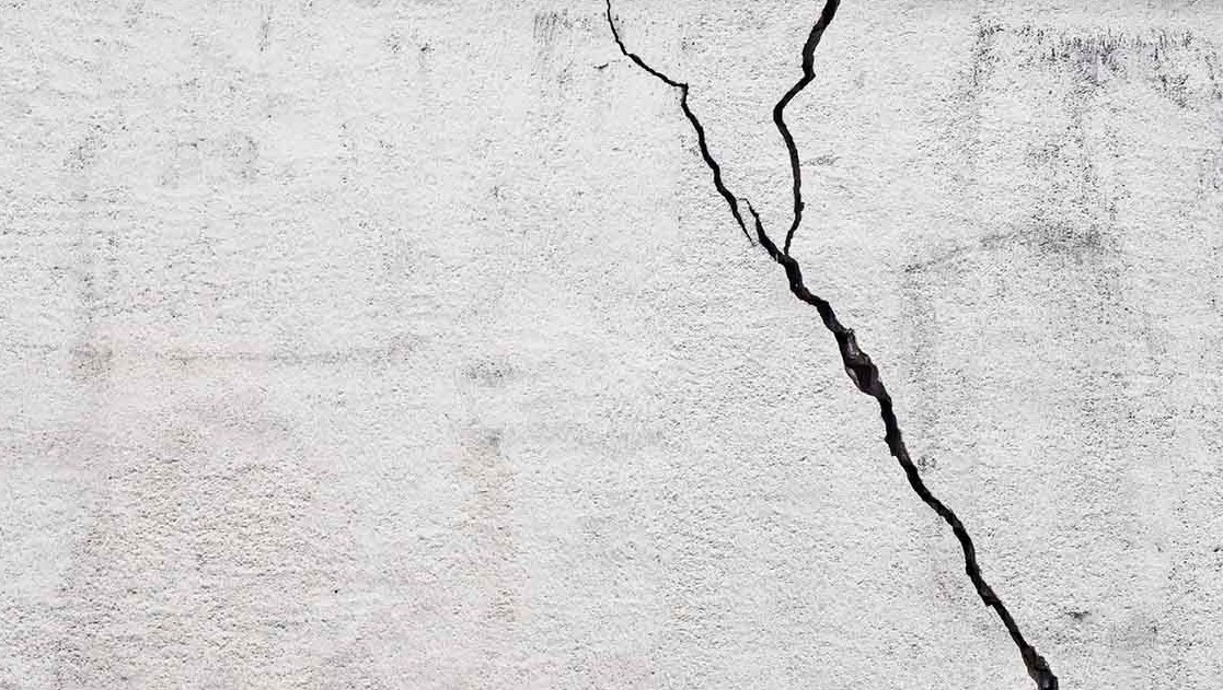 kết cấu tường đang bị ảnh hưởng nghiêm trọng