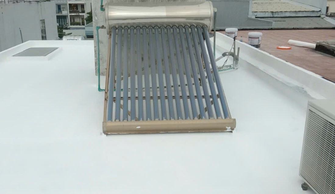 thi công chống thấm gốc PU trên sàn mái, sân thượng