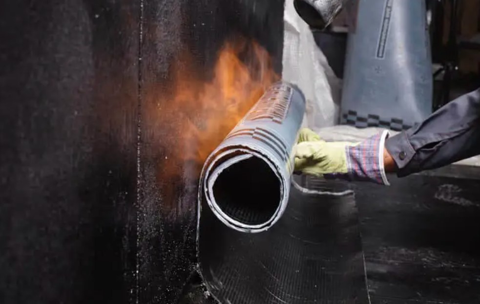 thi công chống thấm màng khó nóng tại tầng hầm